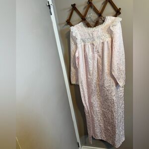 Vintage Linda nightgown lace trim brocade ladies M prairie modest Cottagecore
